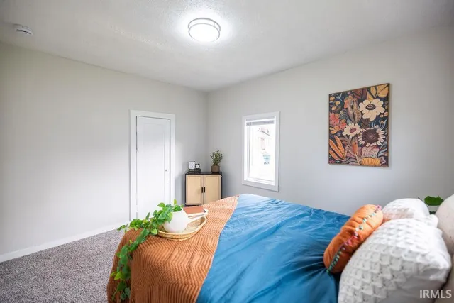 $147,400 | 1025 East Washington Street, Muncie, IN 47305