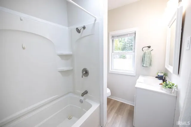 $147,400 | 1025 East Washington Street, Muncie, IN 47305