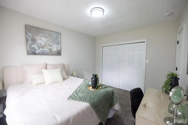 $147,400 | 1025 East Washington Street, Muncie, IN 47305