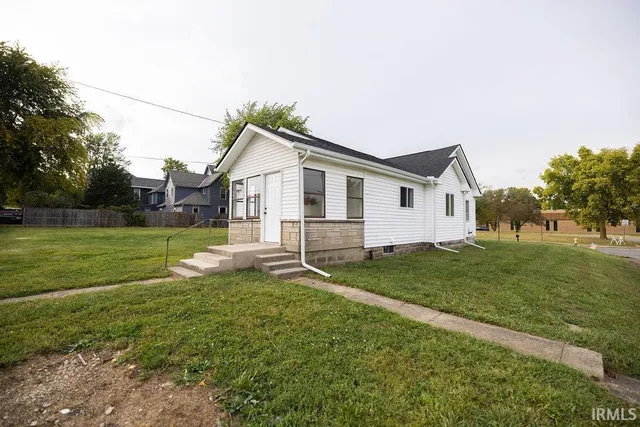 $147,400 | 1025 East Washington Street, Muncie, IN 47305