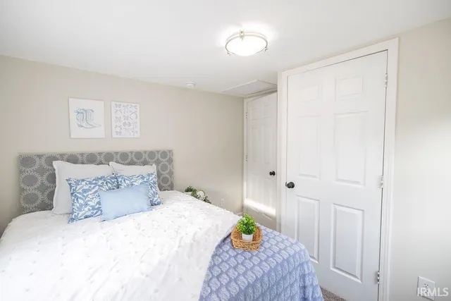 $147,400 | 1025 East Washington Street, Muncie, IN 47305