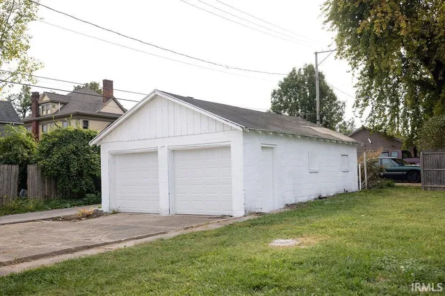 $147,400 | 1025 East Washington Street, Muncie, IN 47305