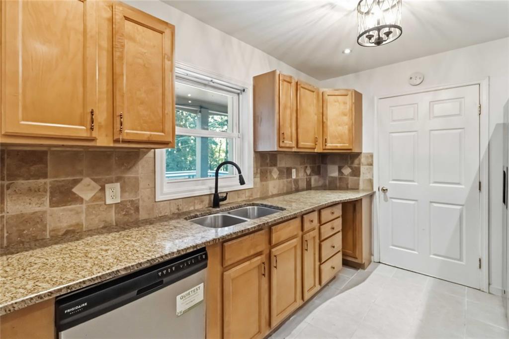 3290 Stonewall Tell Road Atlanta, GA 30349 - Photo 30 of 43 Gallery Image 30
