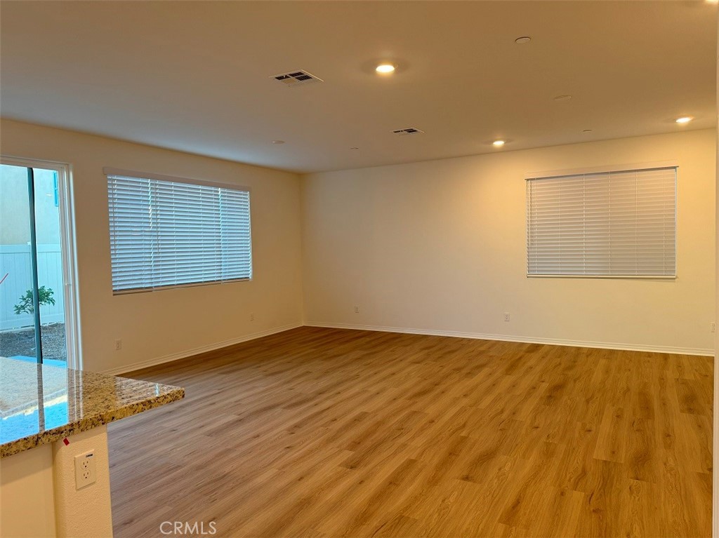 36612 Desert Tortoise Road Murrieta, CA 92563 - Photo 3 of 22