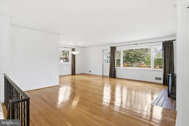 $890,000 | 4100 Tidewater Court, Alexandria, VA 22309