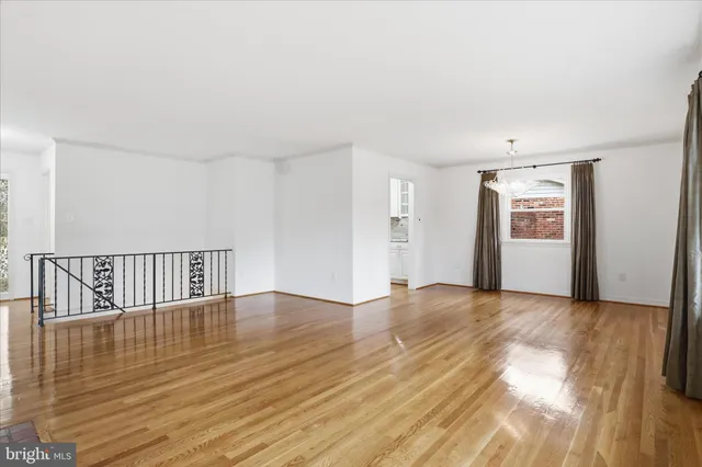 $890,000 | 4100 Tidewater Court, Alexandria, VA 22309