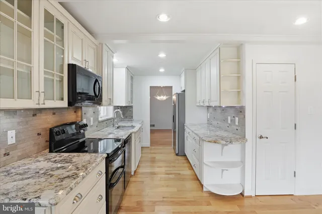 $890,000 | 4100 Tidewater Court, Alexandria, VA 22309