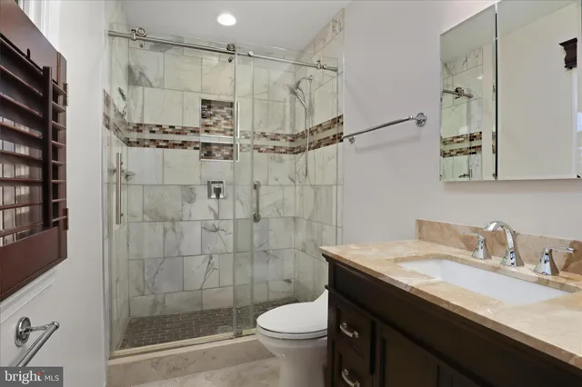 $890,000 | 4100 Tidewater Court, Alexandria, VA 22309