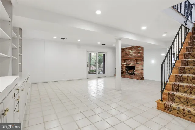 $890,000 | 4100 Tidewater Court, Alexandria, VA 22309