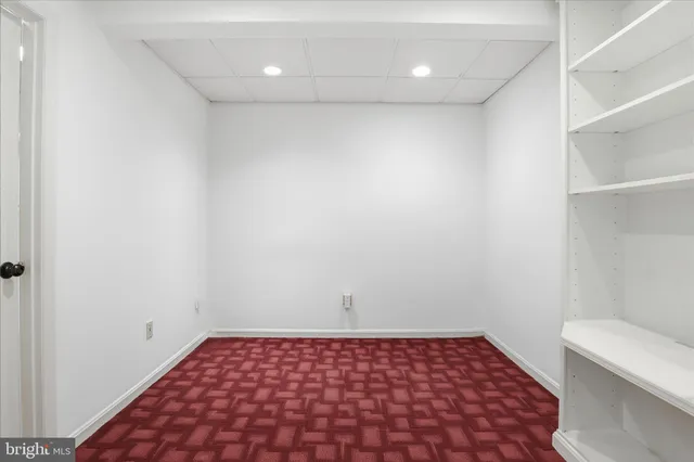 $890,000 | 4100 Tidewater Court, Alexandria, VA 22309