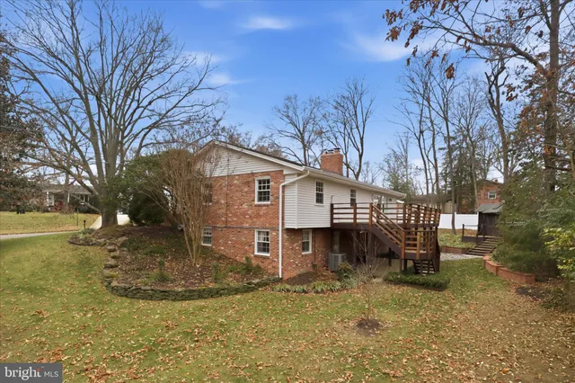 $890,000 | 4100 Tidewater Court, Alexandria, VA 22309