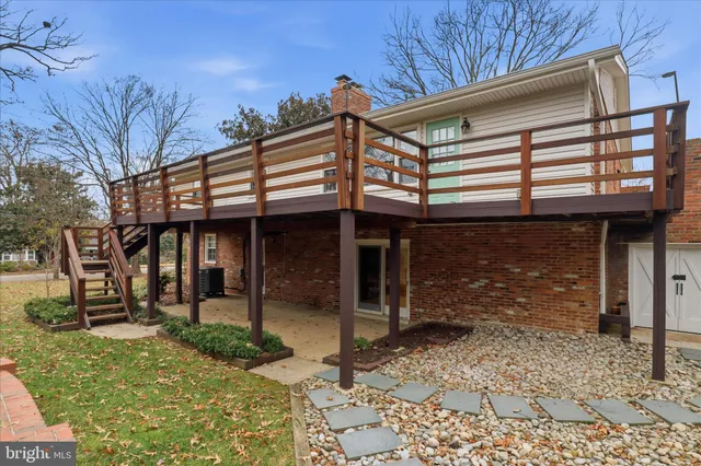 $890,000 | 4100 Tidewater Court, Alexandria, VA 22309