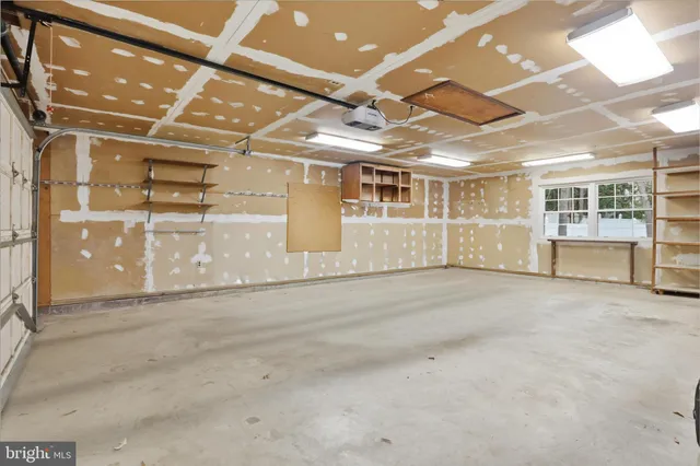 $890,000 | 4100 Tidewater Court, Alexandria, VA 22309