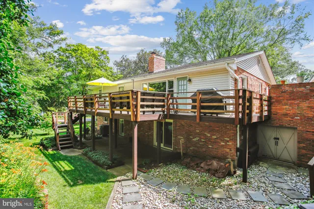 $890,000 | 4100 Tidewater Court, Alexandria, VA 22309