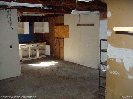 2742 Longview Avenue Rochester, MI 48307 - Photo 13 of 14 Longview, 2742 Garage Inside II