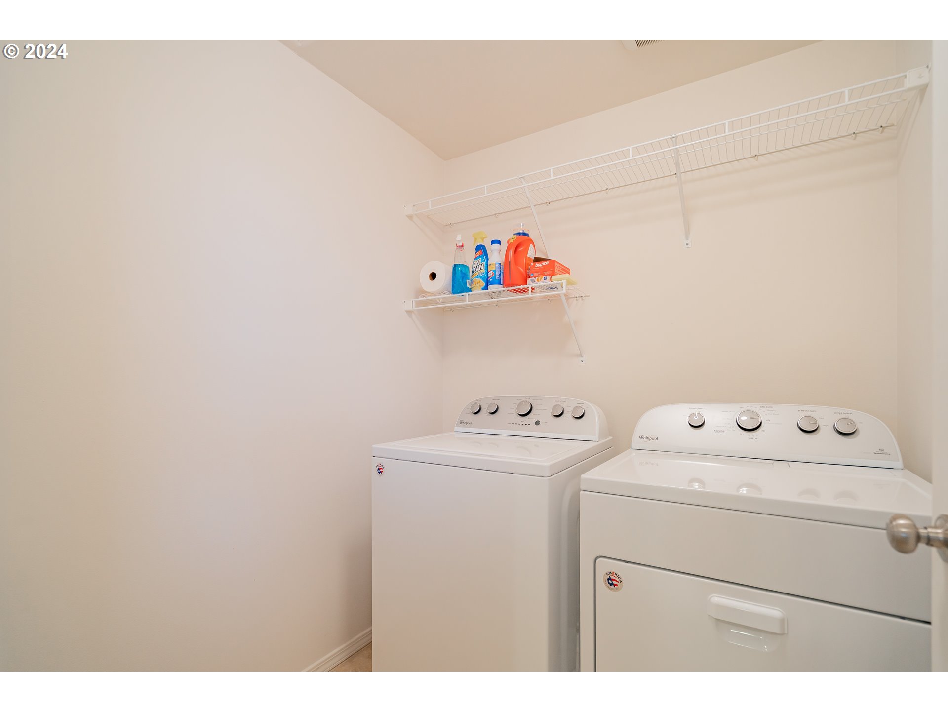 1420 Southeast 5th Way Battle Ground, WA 98604 - Photo 18 of 32 a utility room with dryer and washer