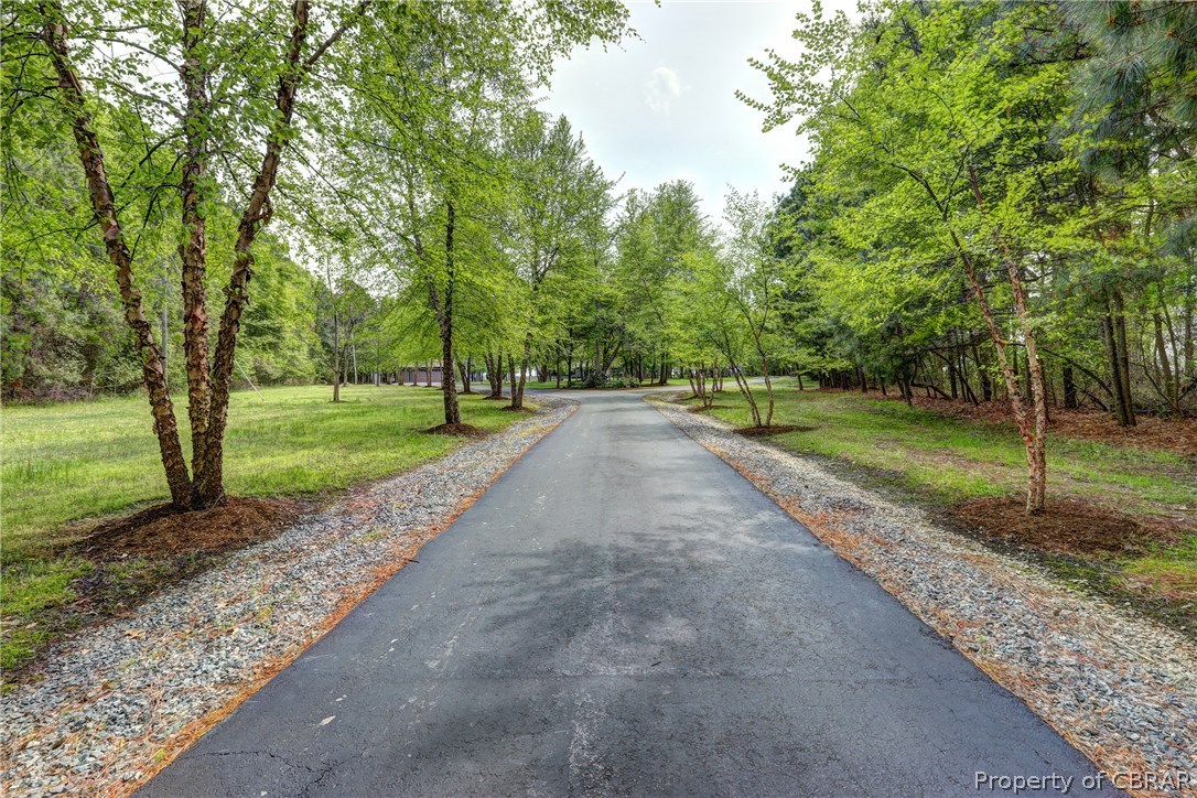 Paved drive in to the???????????????????????????????? estate