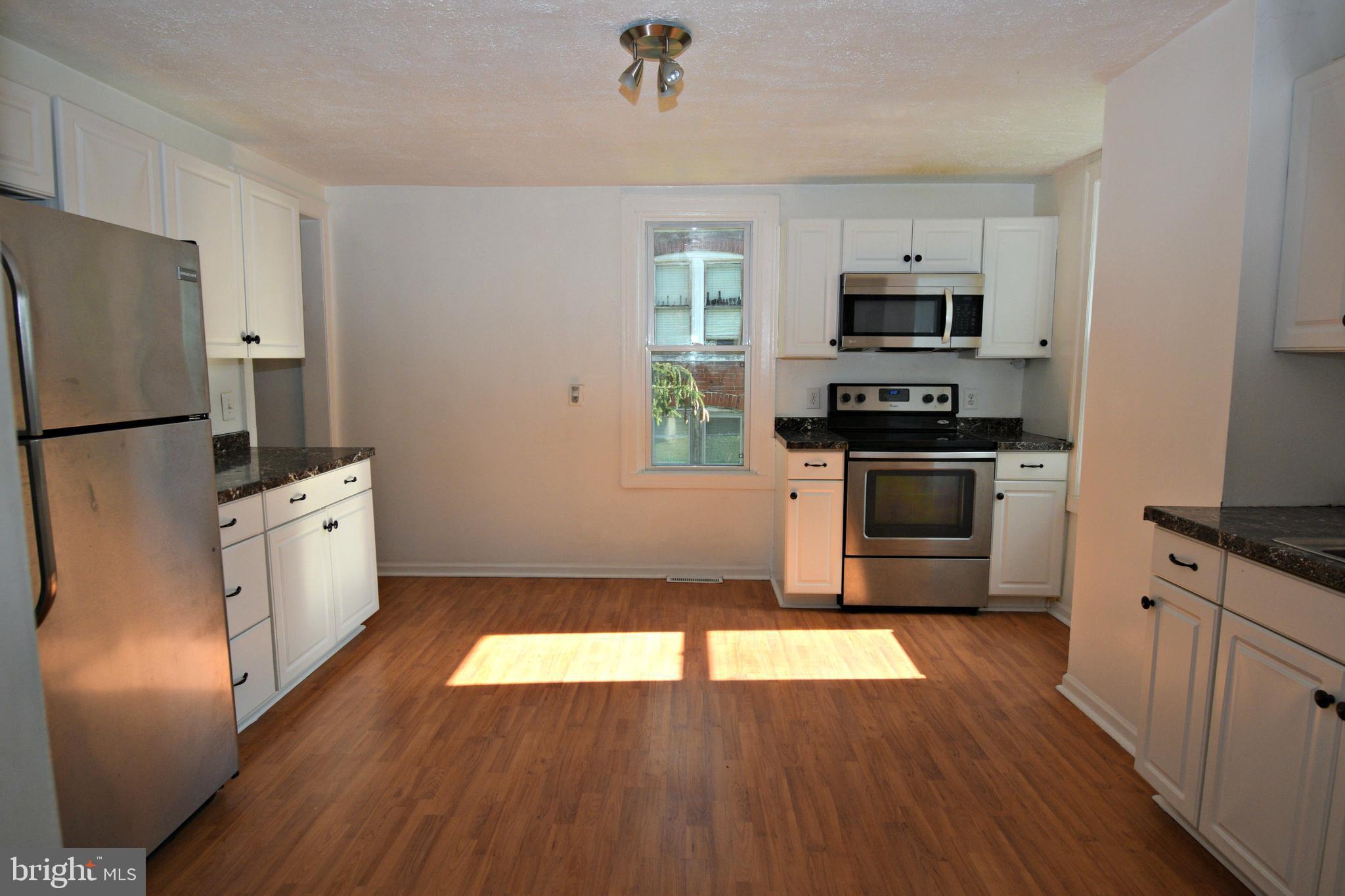 352 Security Road Hagerstown, MD 21740 - Photo 4 of 27 Gallery Image 4