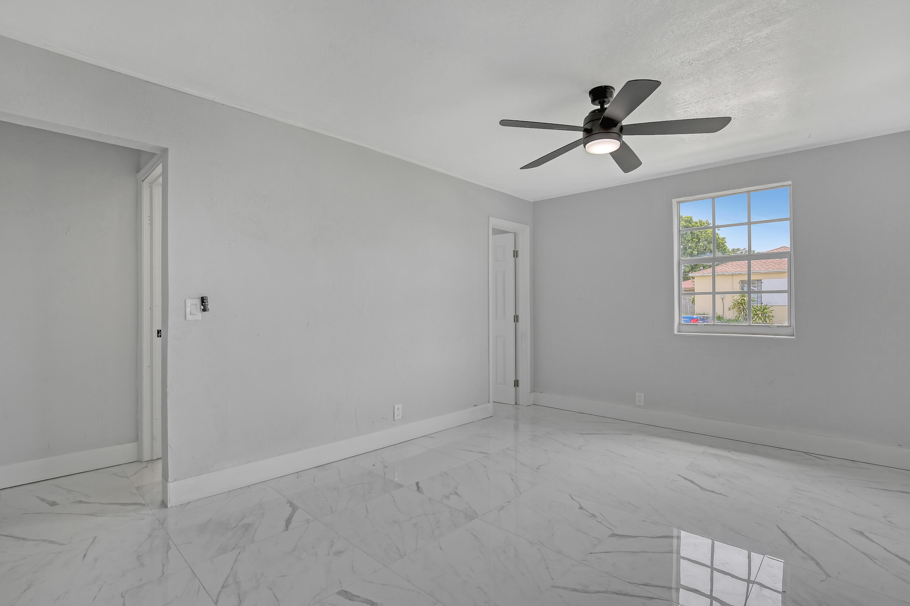 900 West 3rd Street Riviera Beach, FL 33404 - Photo 15 of 19 900 W 3rd (23)
