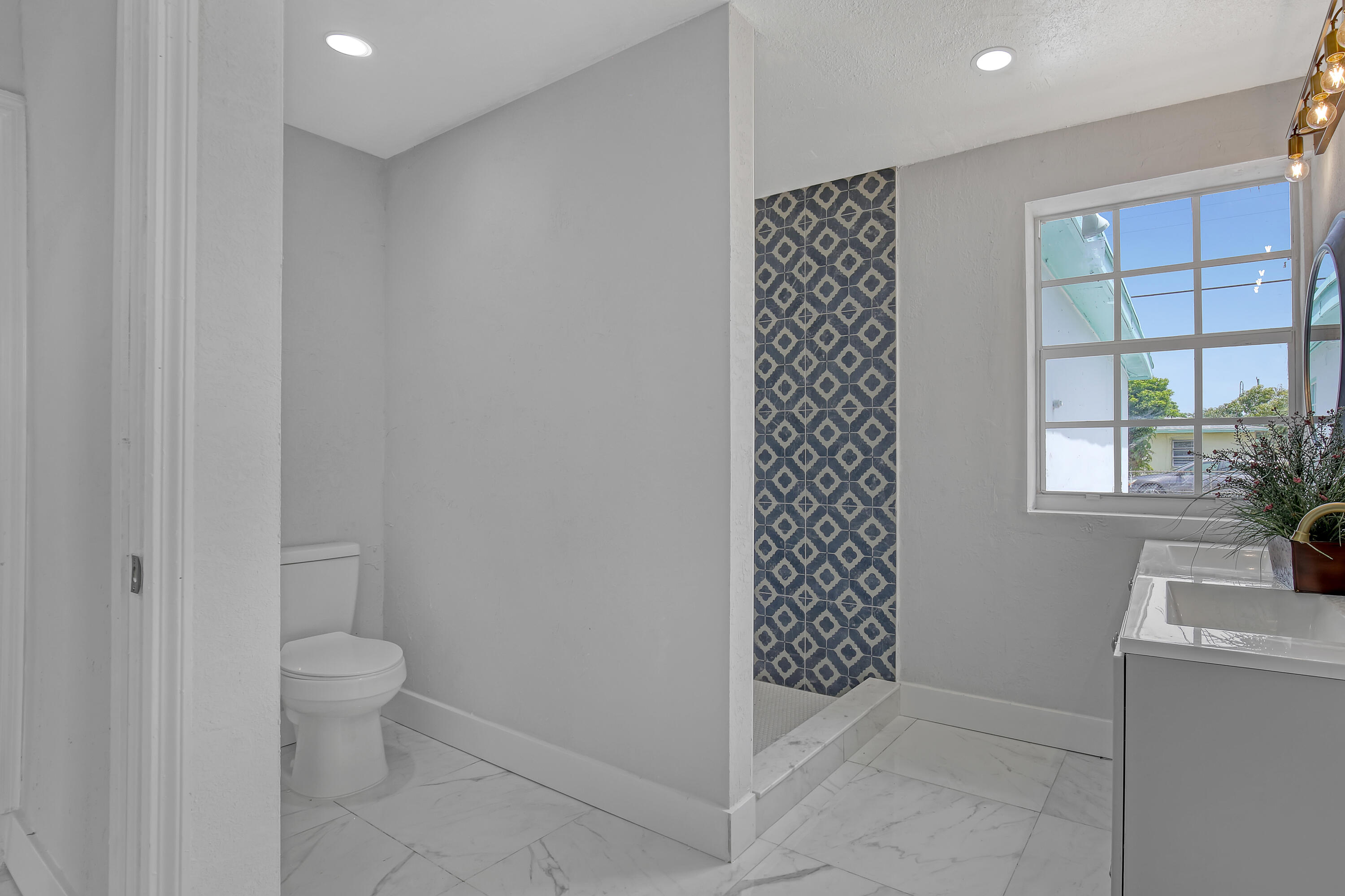 900 West 3rd Street Riviera Beach, FL 33404 - Photo 19 of 19 900 W 3rd (27)