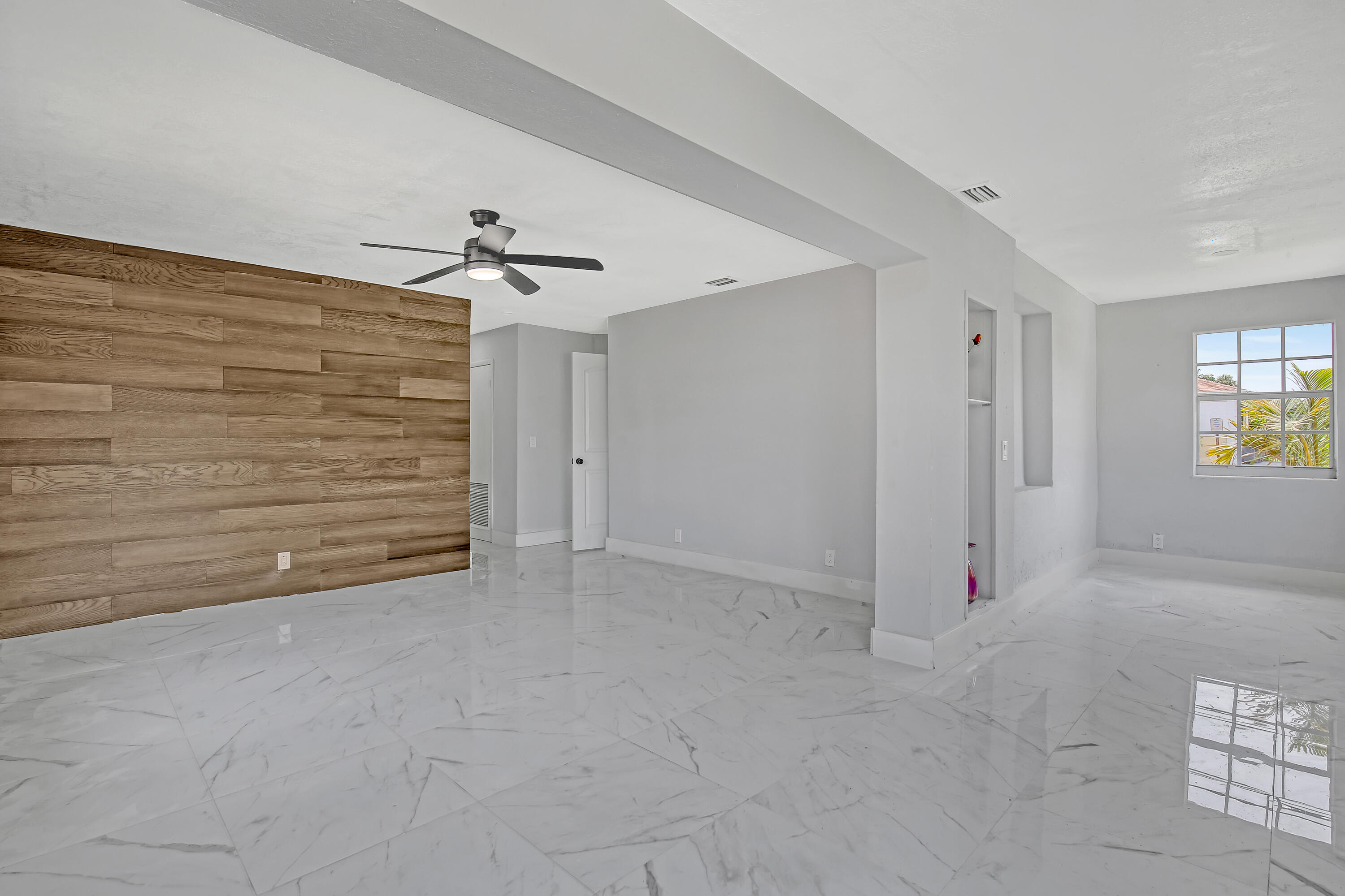 900 West 3rd Street Riviera Beach, FL 33404 - Photo 4 of 19 900 W 3rd (7)