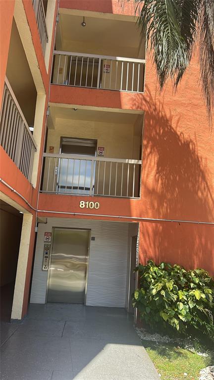 8100 Geneva Court, Unit 535 Doral, FL 33166 - Photo 2 of 27