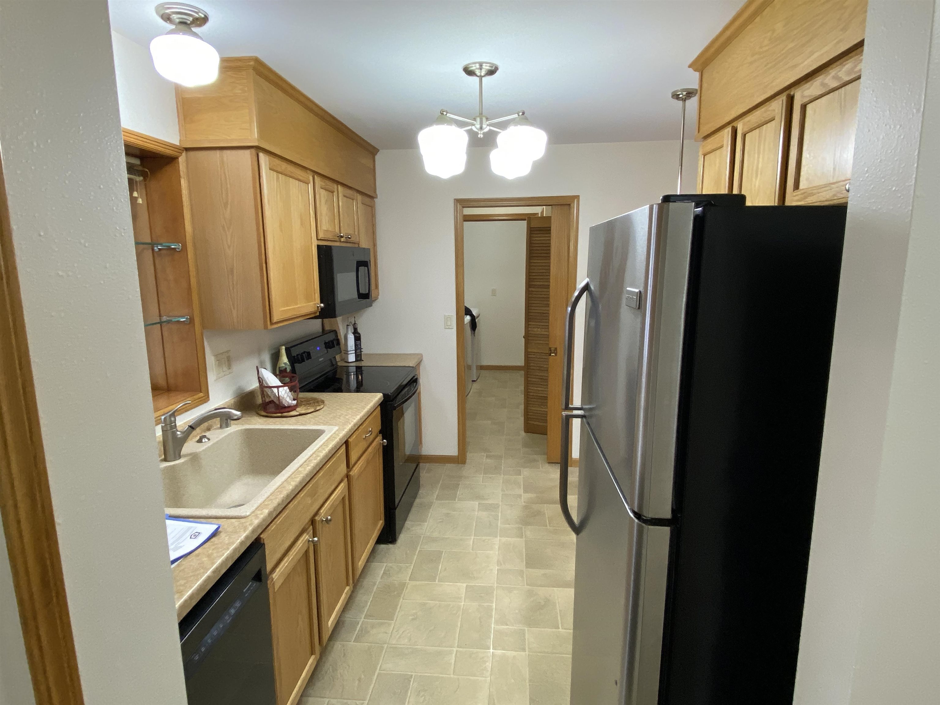 616 Reena Avenue Fort Atkinson, WI 53538 - Photo 7 of 35