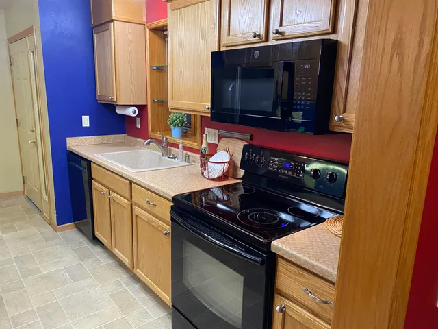 $279,900 | 616 Reena Avenue, Fort Atkinson, WI 53538