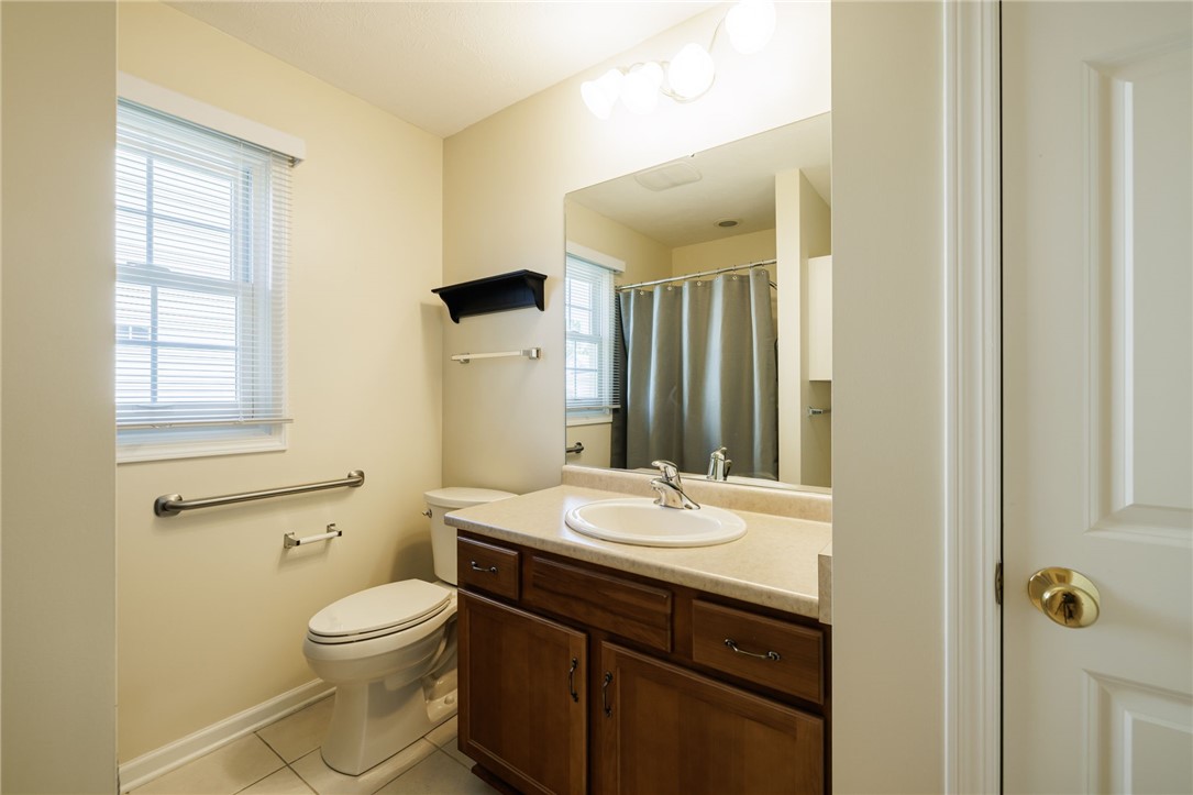 1219 Waterbrook Crossing Webster, NY 14580 - Photo 14 of 32
