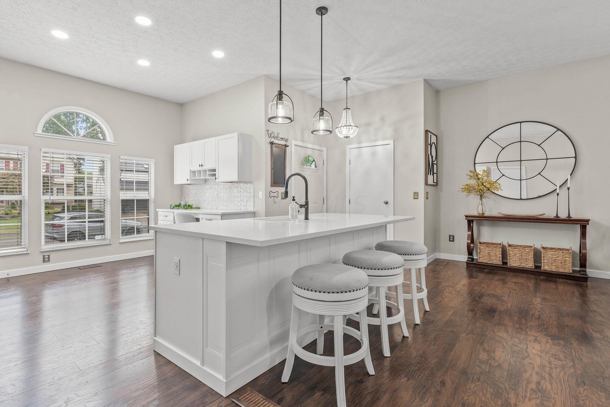 779 Lindenhaven Road Columbus, OH 43230 - Photo 3 of 33 Kitchen