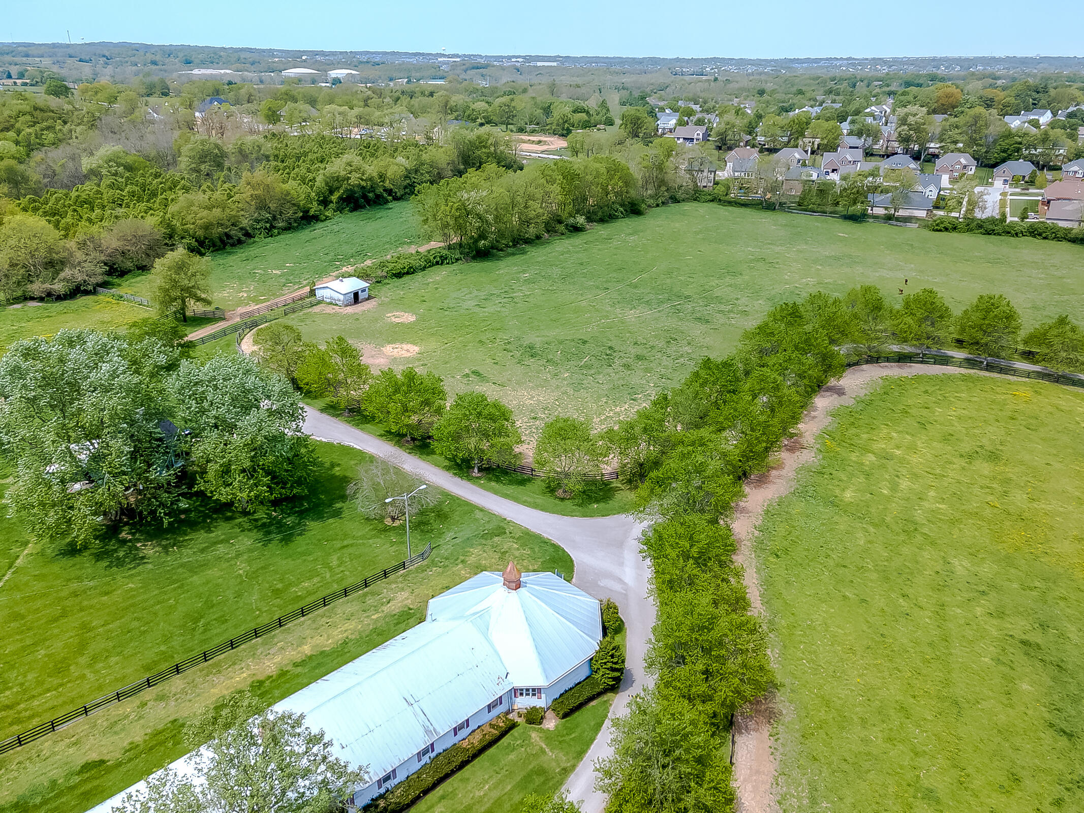 5447 Tates Creek Road Lexington, KY 40515 - Photo 17 of 28 19-1-19