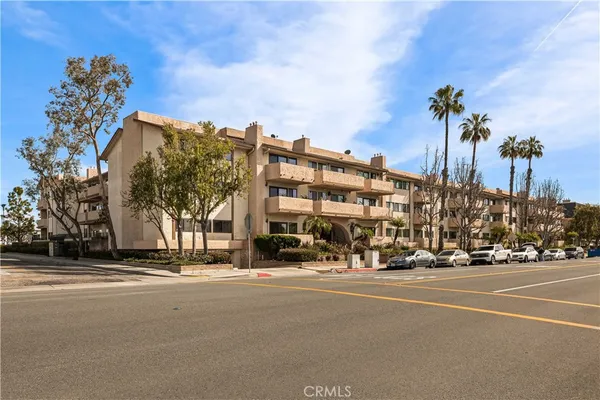 $834,000 | 12300 Montecito Road, Unit 42, Seal Beach, CA 90740