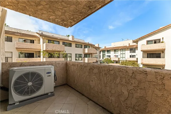 $834,000 | 12300 Montecito Road, Unit 42, Seal Beach, CA 90740