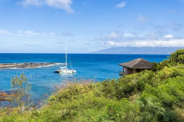 $4,250,000 | 1 Bay Drive, Unit 6302, Lahaina, HI 96761