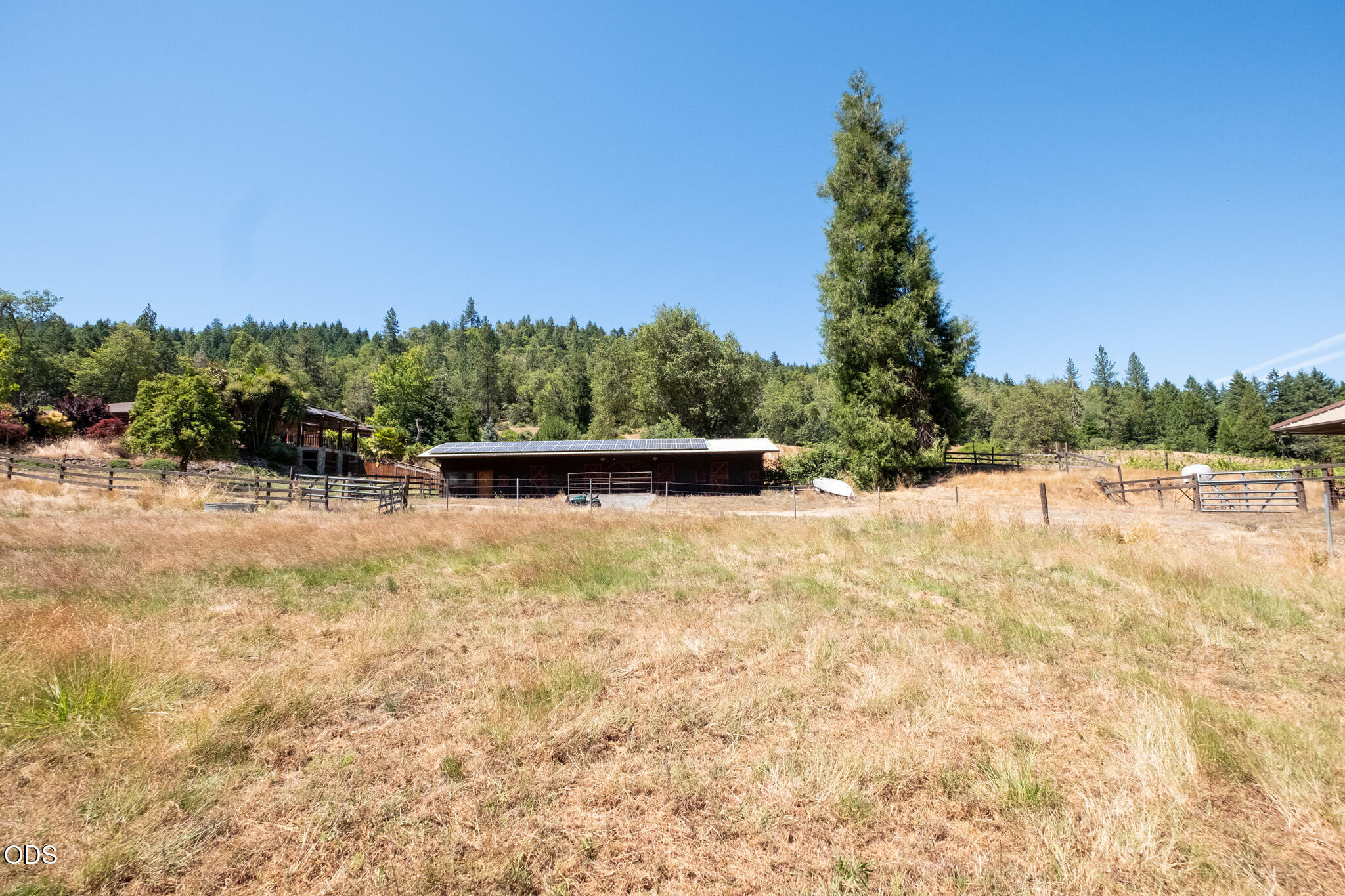 1329 Larson Road Roseburg, OR 97471 - Photo 6 of 65