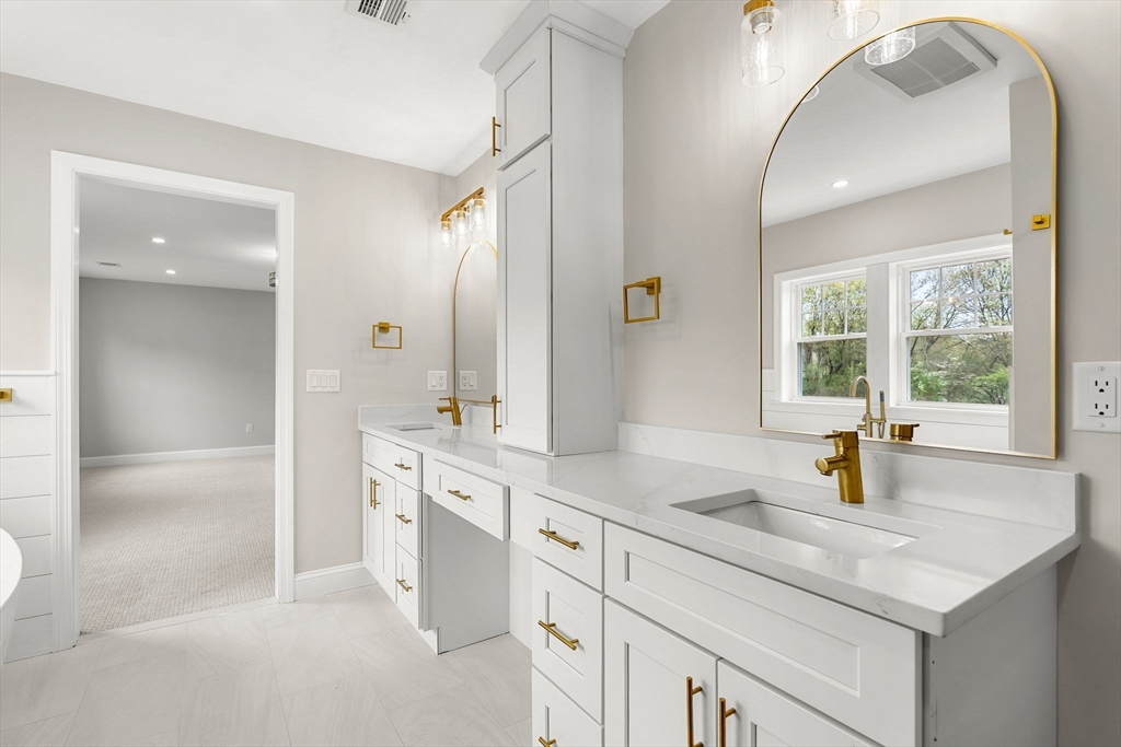 3 Whitman Circle, Unit 3 Bellingham, MA 02019 - Photo 11 of 35