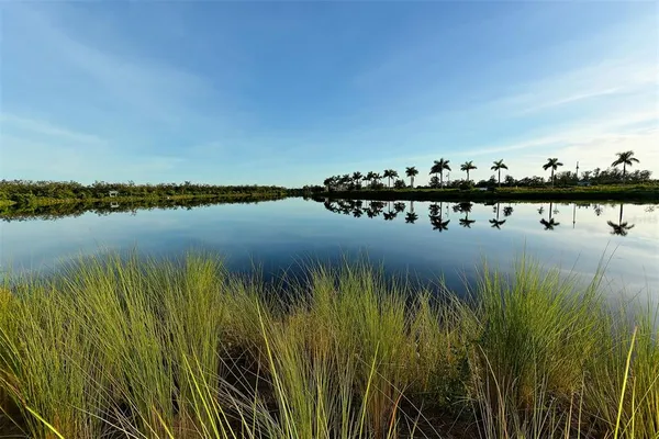 $5,000 | 280 St Lucia Drive, Unit 101, Bradenton, FL 34209