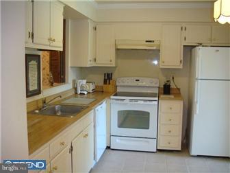 308 Kidwelly Court Exton, PA 19341 - Photo 4 of 12 Kitchen