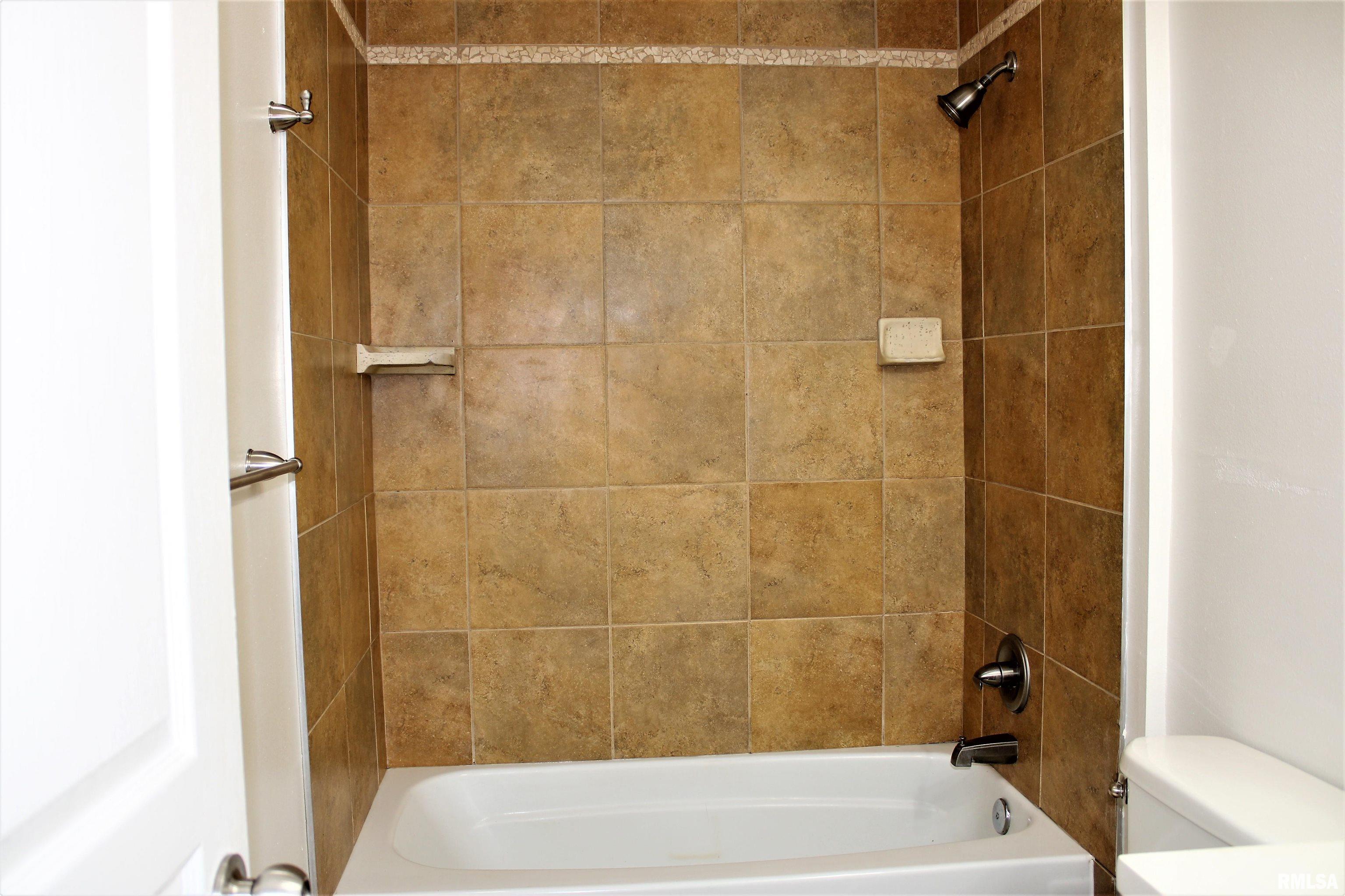 801 Deerfield Road Chatham, IL 62629 - Photo 6 of 8 Gallery Image 6