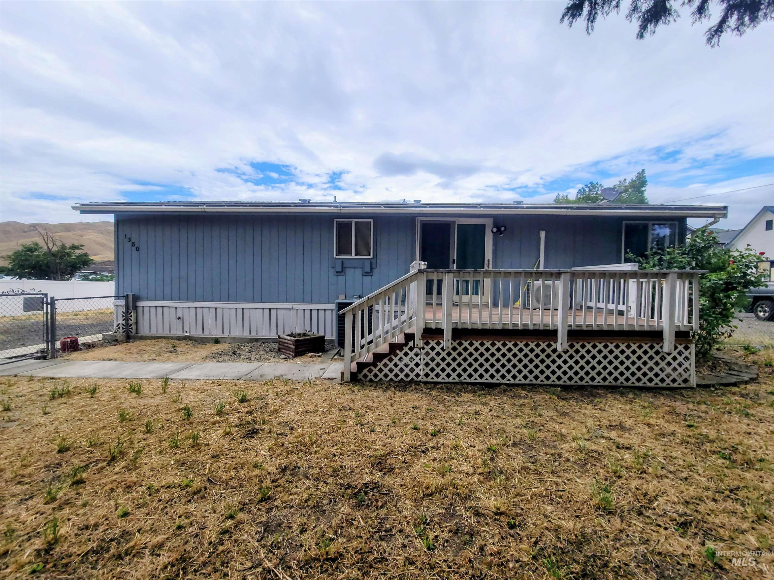 1380 Poplar Street Clarkston, WA 99403 - Photo 1 of 29