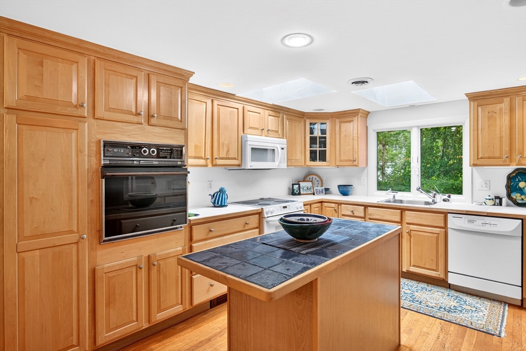 11 Barnabas Road Falmouth, MA 02540 - Photo 11 of 30 Gallery Image 11