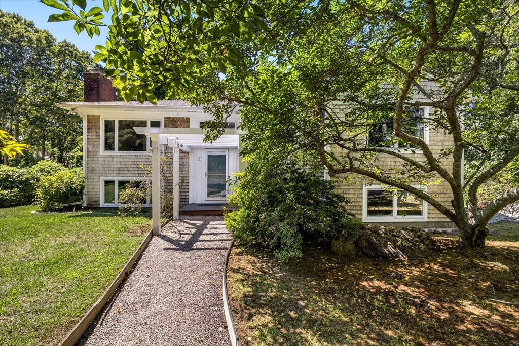 11 Barnabas Road Falmouth, MA 02540 - Photo 7 of 30 Gallery Image 7