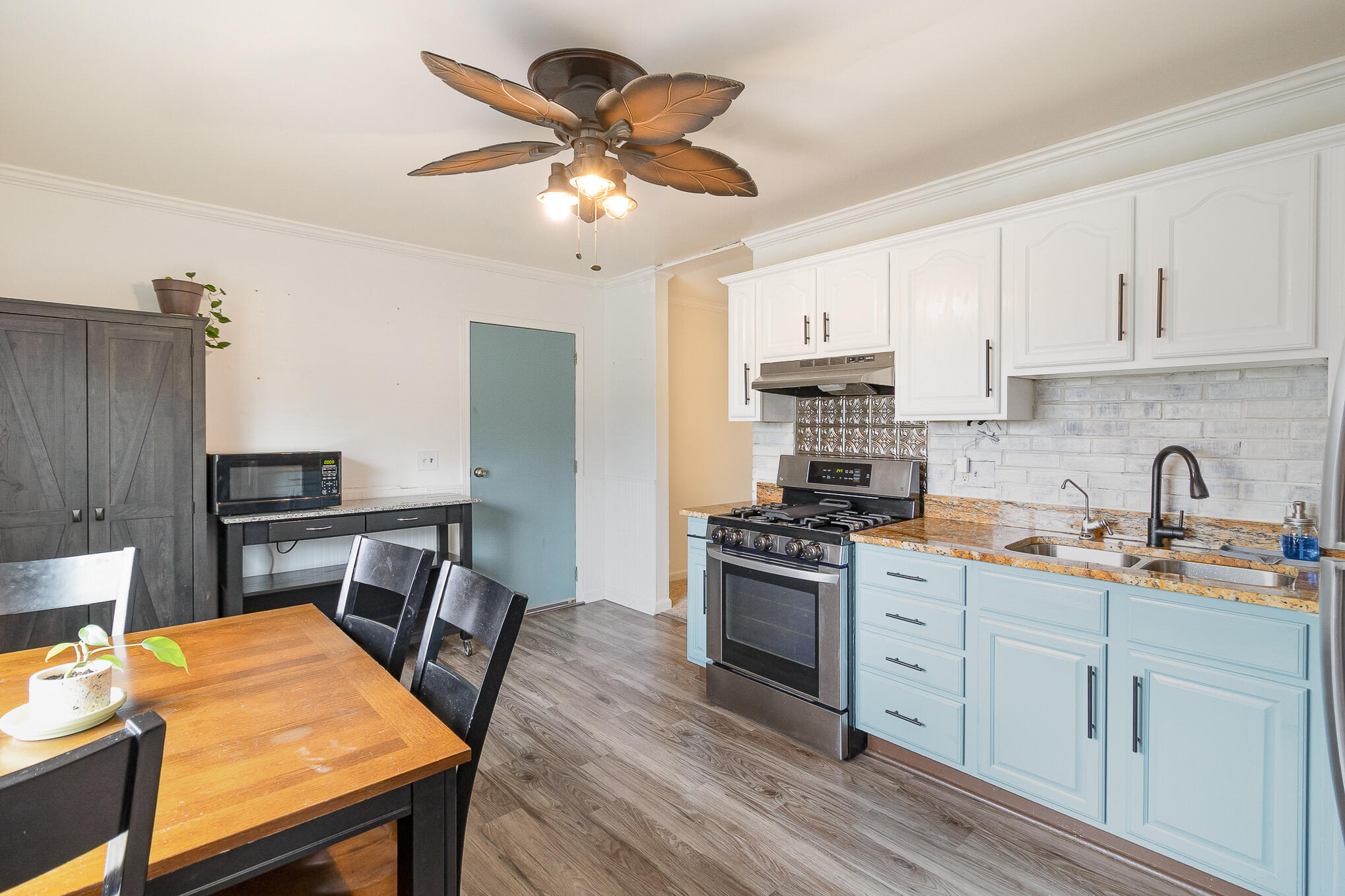 747 Mohawk Drive Lowell, IN 46356 - Photo 9 of 20 2038x1358