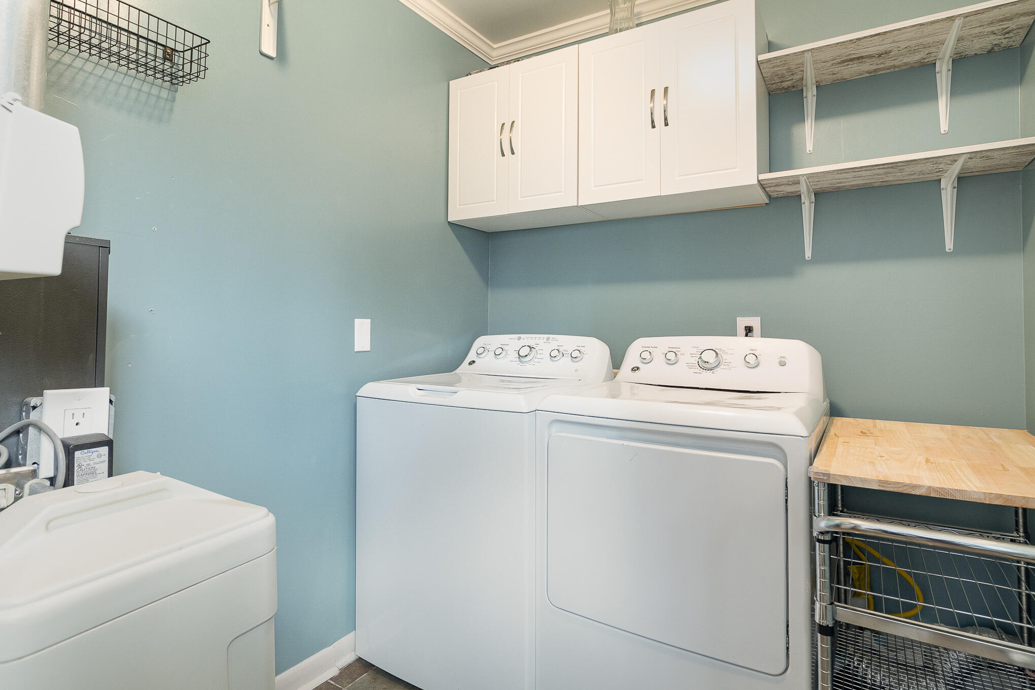 747 Mohawk Drive Lowell, IN 46356 - Photo 10 of 20 2038x1358