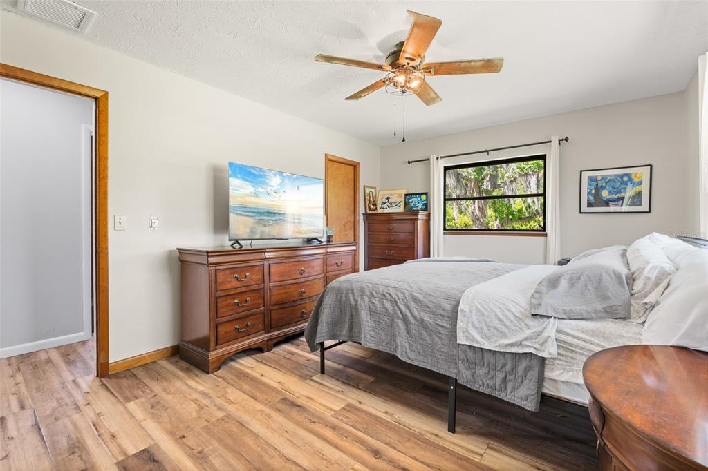 7605 Richardson Road Sarasota, FL 34240 - Photo 27 of 67