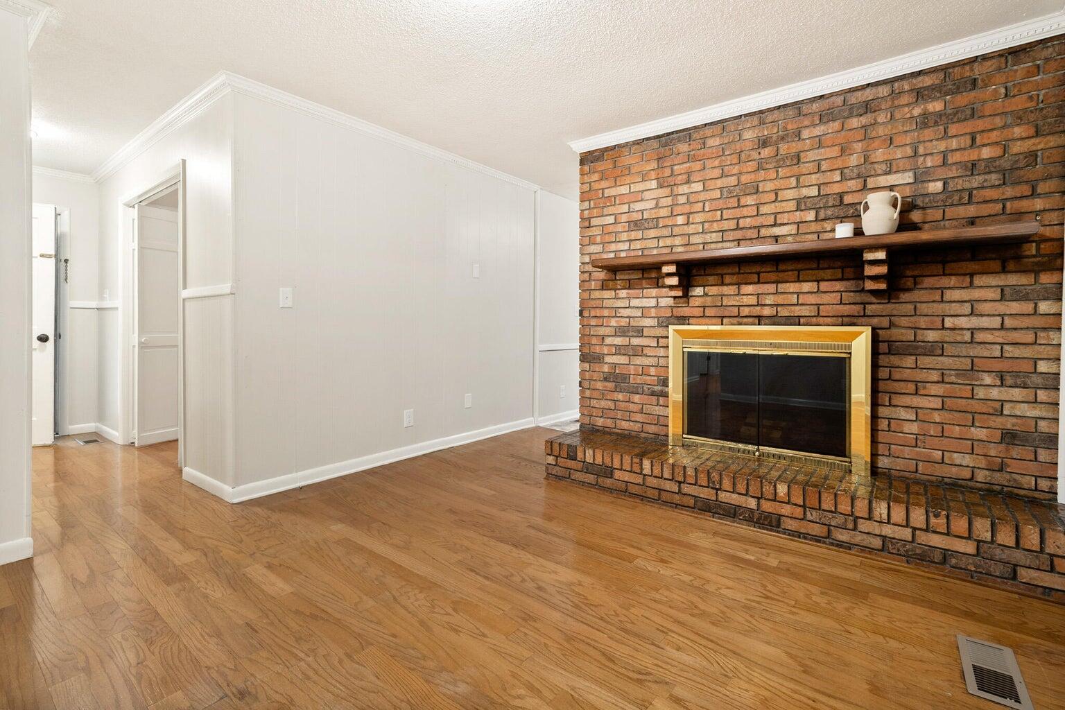 188 Bates Street Northeast Charleston, TN 37310 - Photo 6 of 21 20250822143323749413000000-o