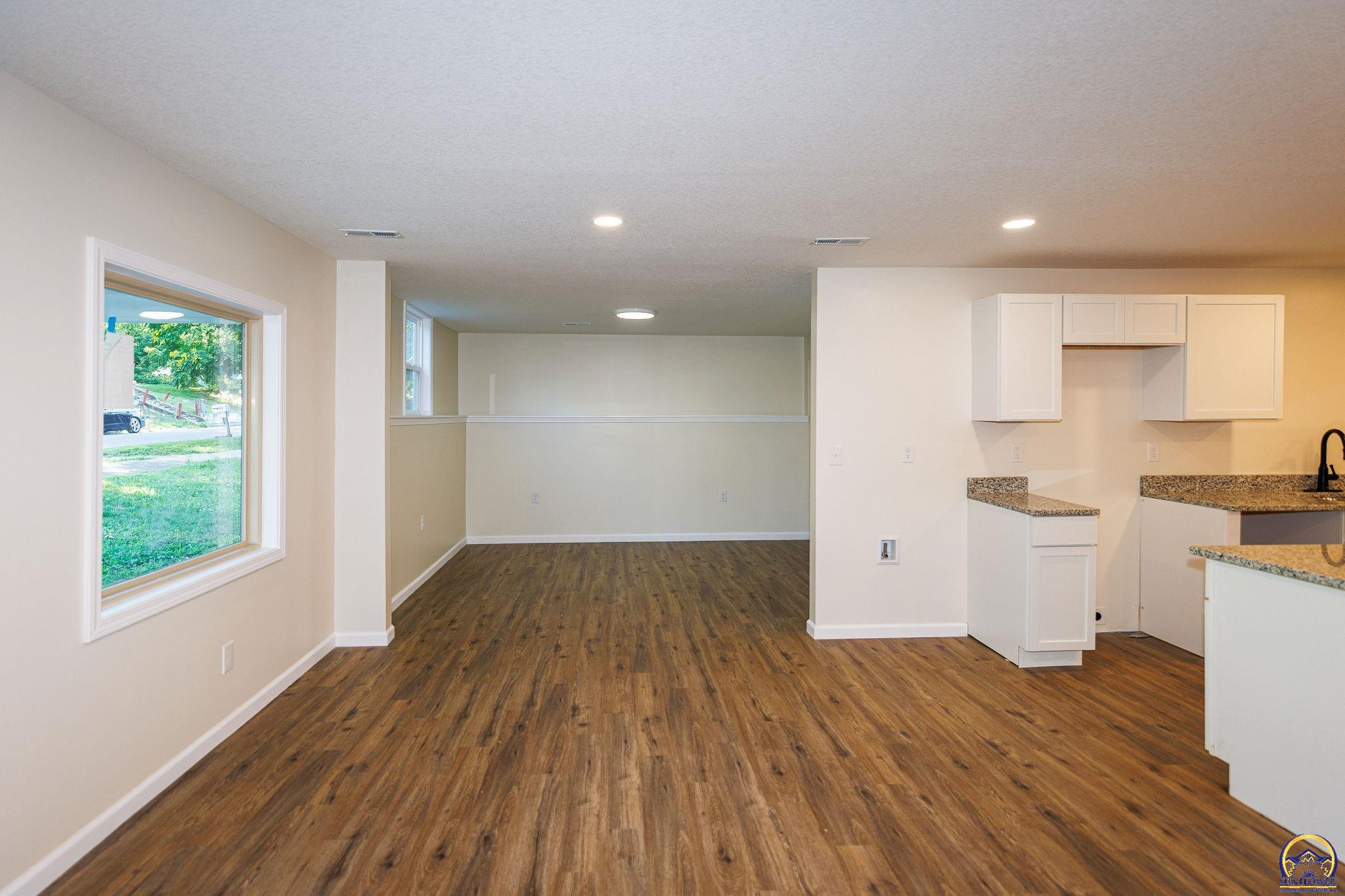 2409 Southwest Fillmore Street Topeka, KS 66611 - Photo 12 of 23