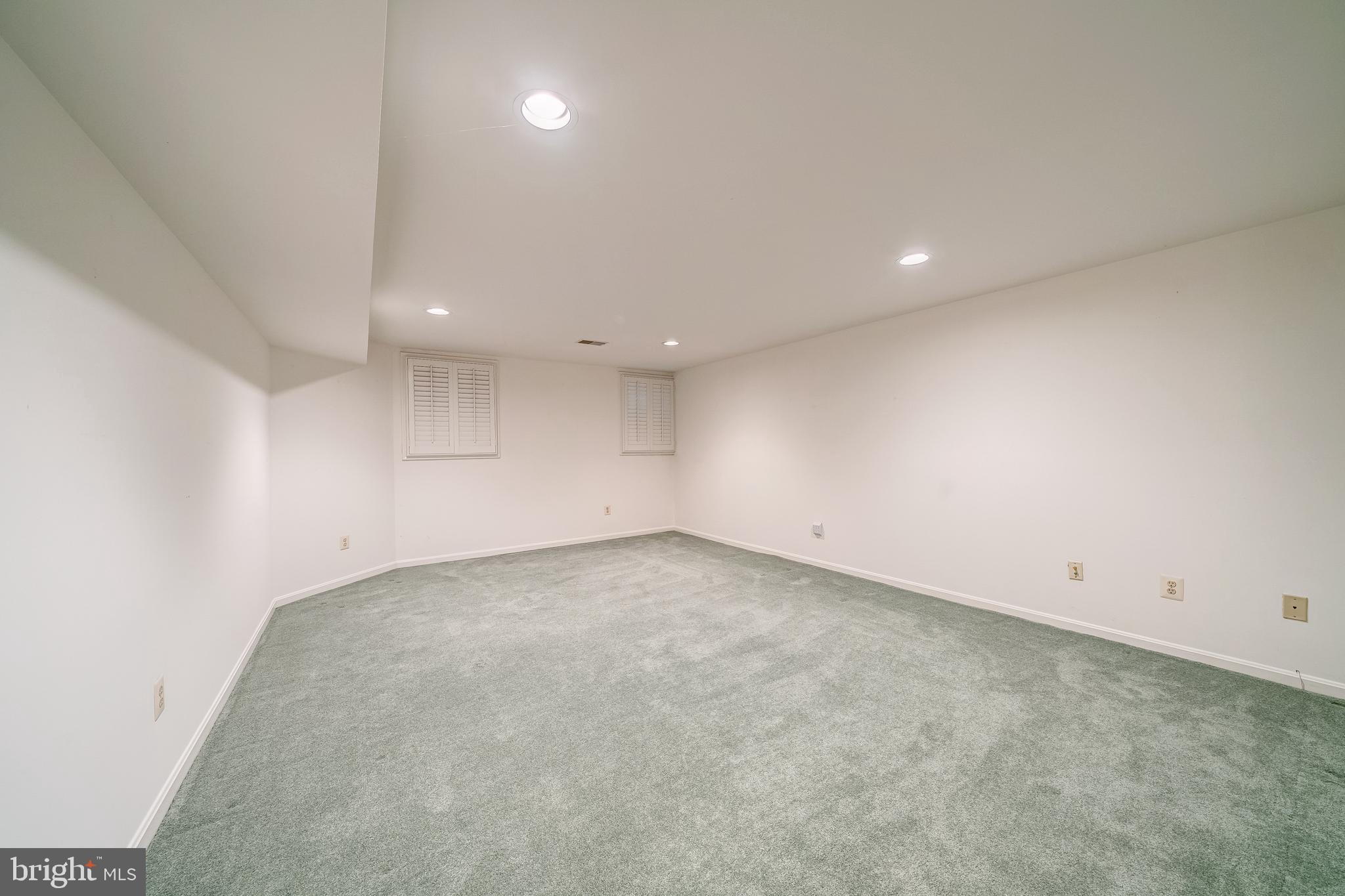 11457 Hollow Timber Court Reston, VA 20194 - Photo 37 of 46