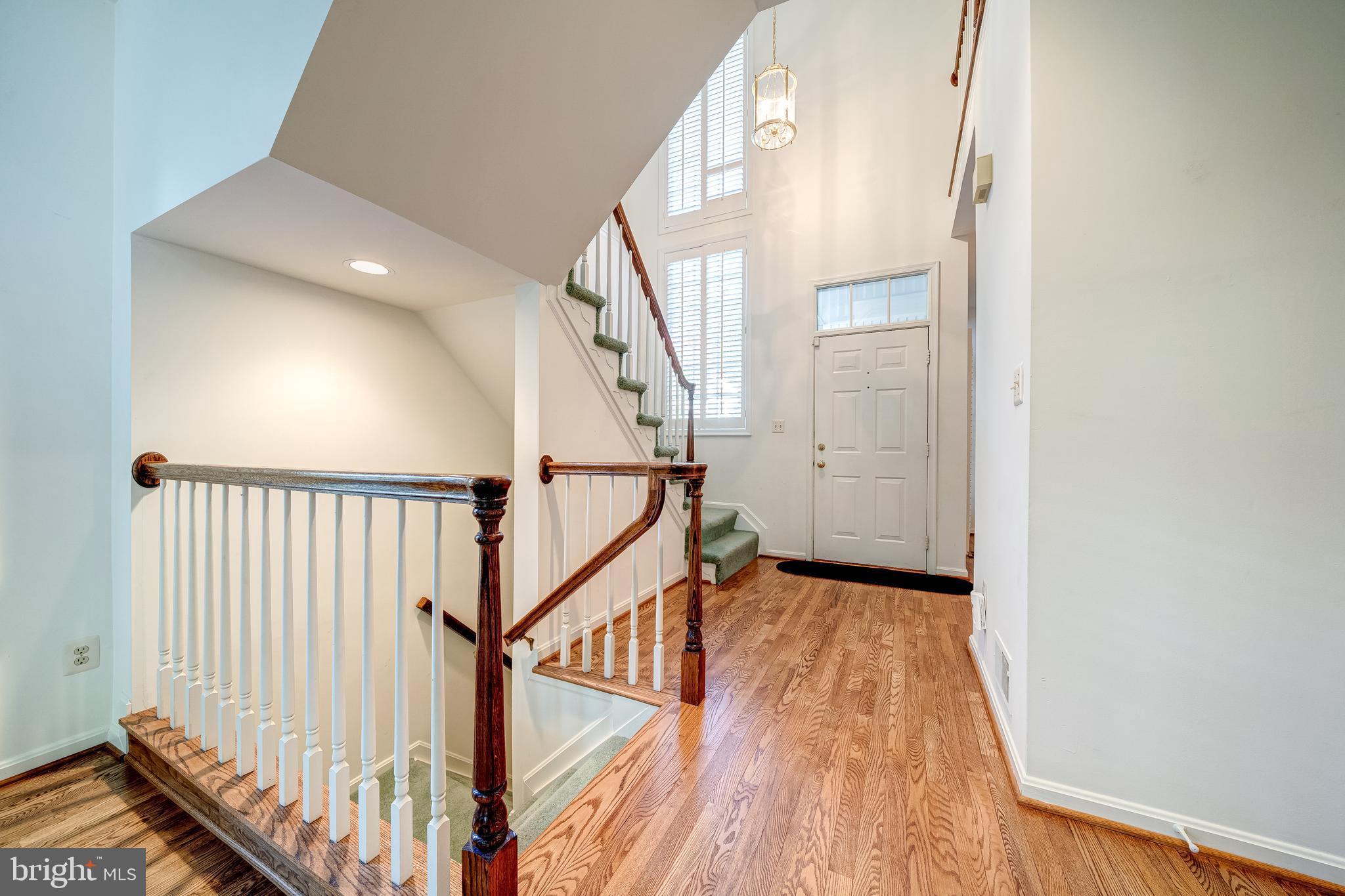 11457 Hollow Timber Court Reston, VA 20194 - Photo 6 of 46