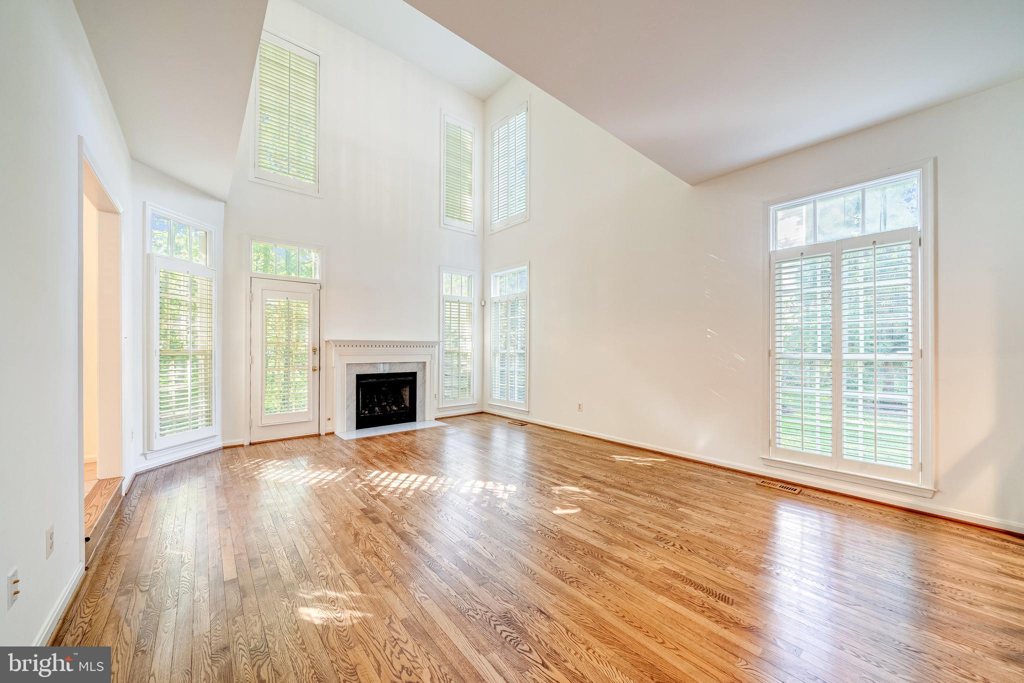 11457 Hollow Timber Court Reston, VA 20194 - Photo 9 of 46